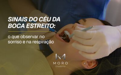 Sinais do céu da boca estreito: o que observar no sorriso e na respiração